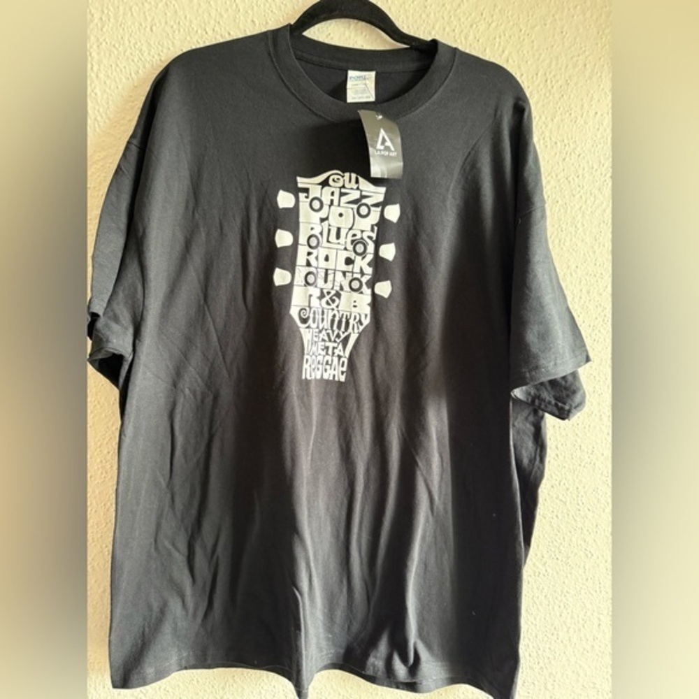 Black Graphic Pop Art T-Shirt Size 2 XL
